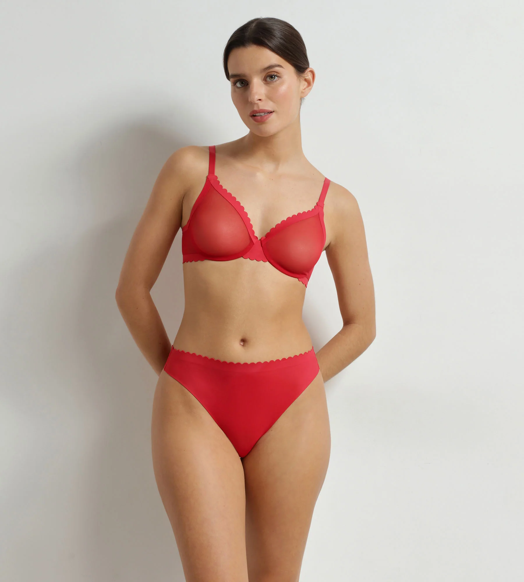 Soutien-gorge corbeille en tulle Rouge Dim Body Touch Cheeky - Image 4